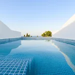 Mylos Luxury Escape